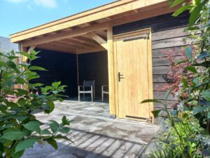 tuinontwerp-beplanting-schuur